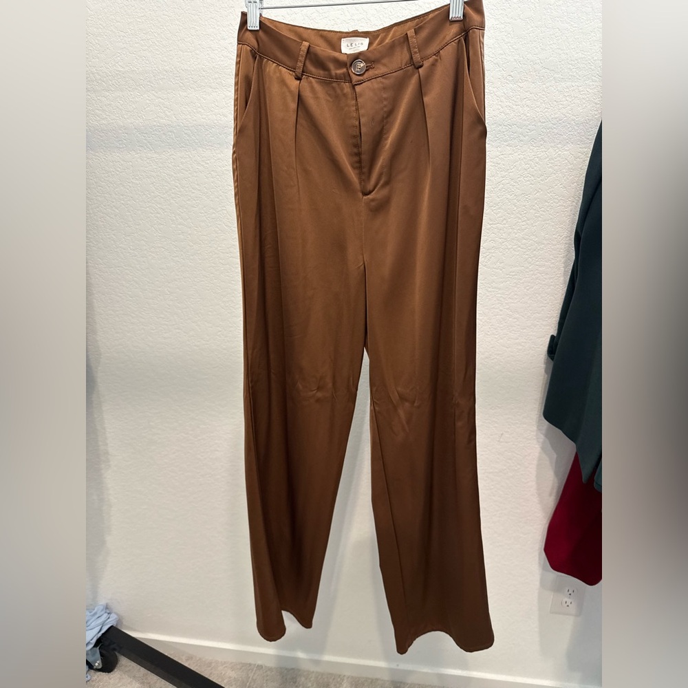 Le Lis Brown Dress Pants High-Waisted Tailored Fit